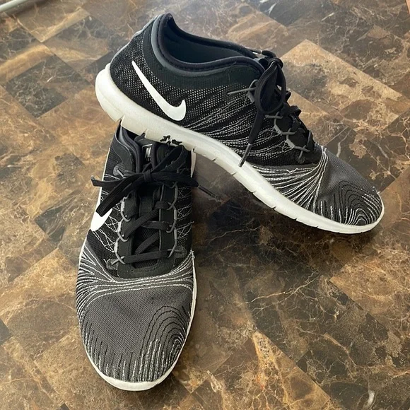 Nike Training Flex Adapt Runners Size 8.5🥰🥰 - Picture 2 of 5